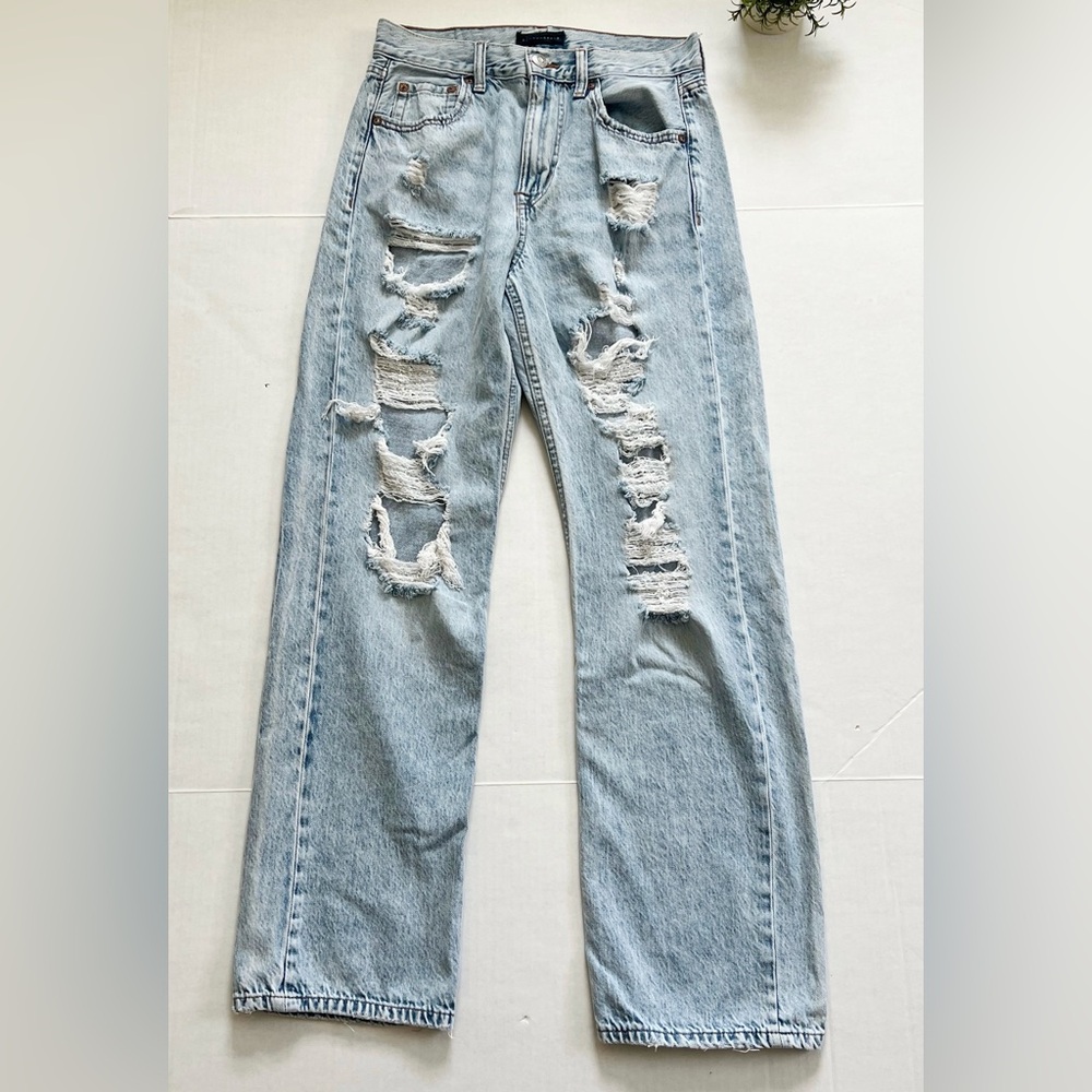 Aeropostale 90s Baggy High Rise Jean in Medium Wash